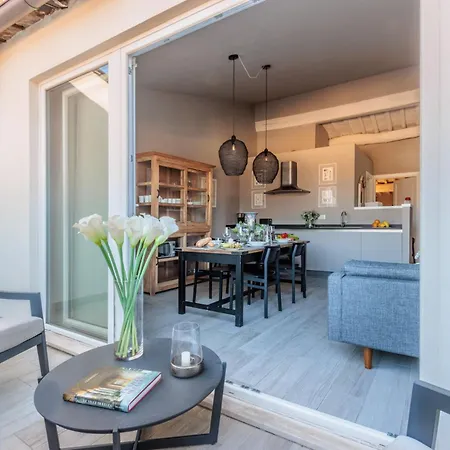 Apartment Casa Marta With Terrace Lucca